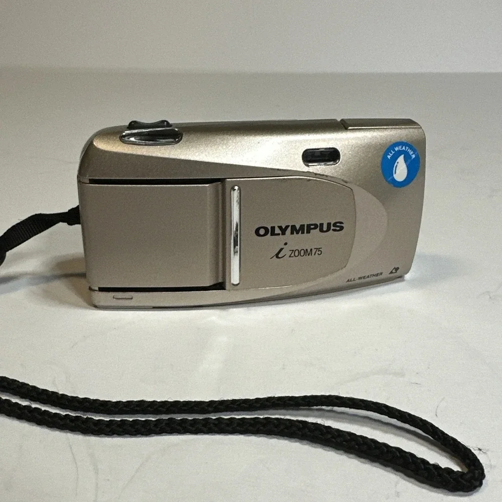 Olympus i Zoom 75 Gold APS 28-75mm Point Shoot Film Camera - As-is for Parts